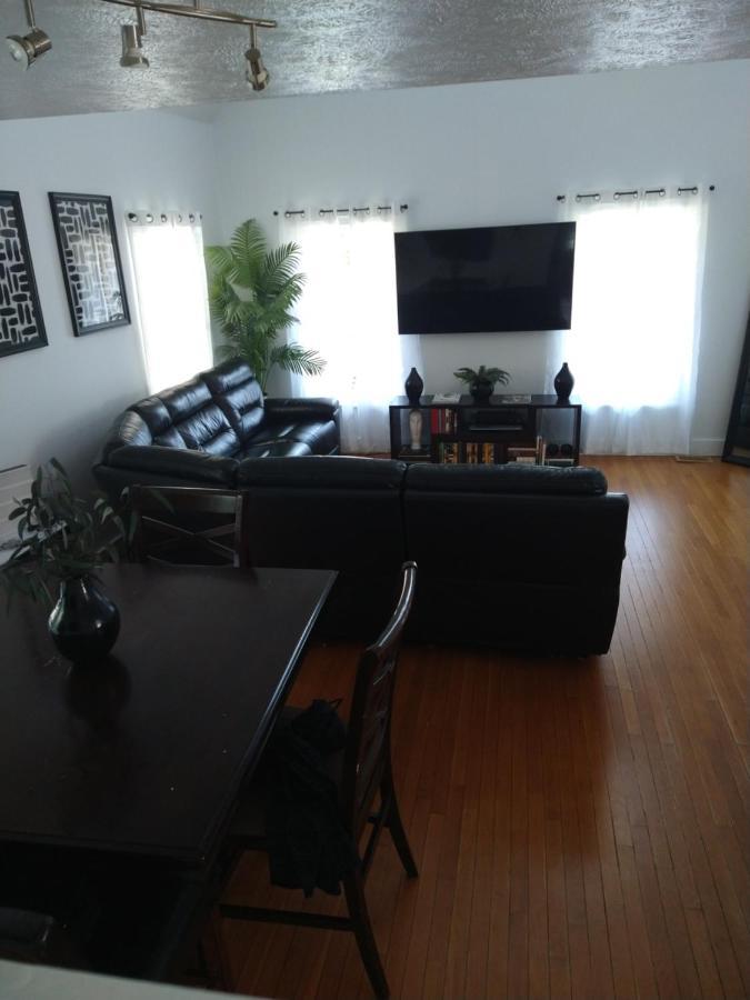 Family Friendly Just Like Home Cleveland Bagian luar foto